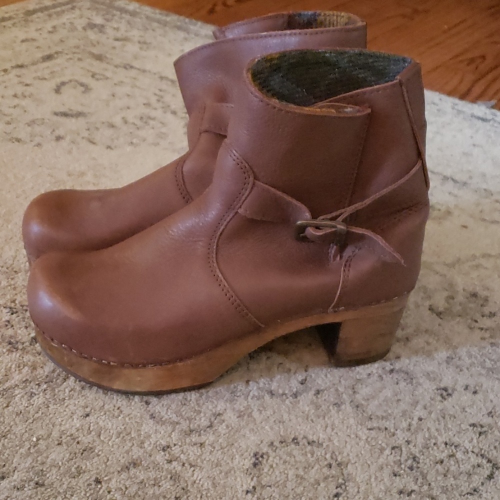 Senita Clog Boots
